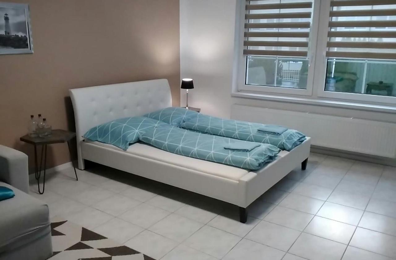 Slnecny Apartmanovy Dom Oslany מראה חיצוני תמונה